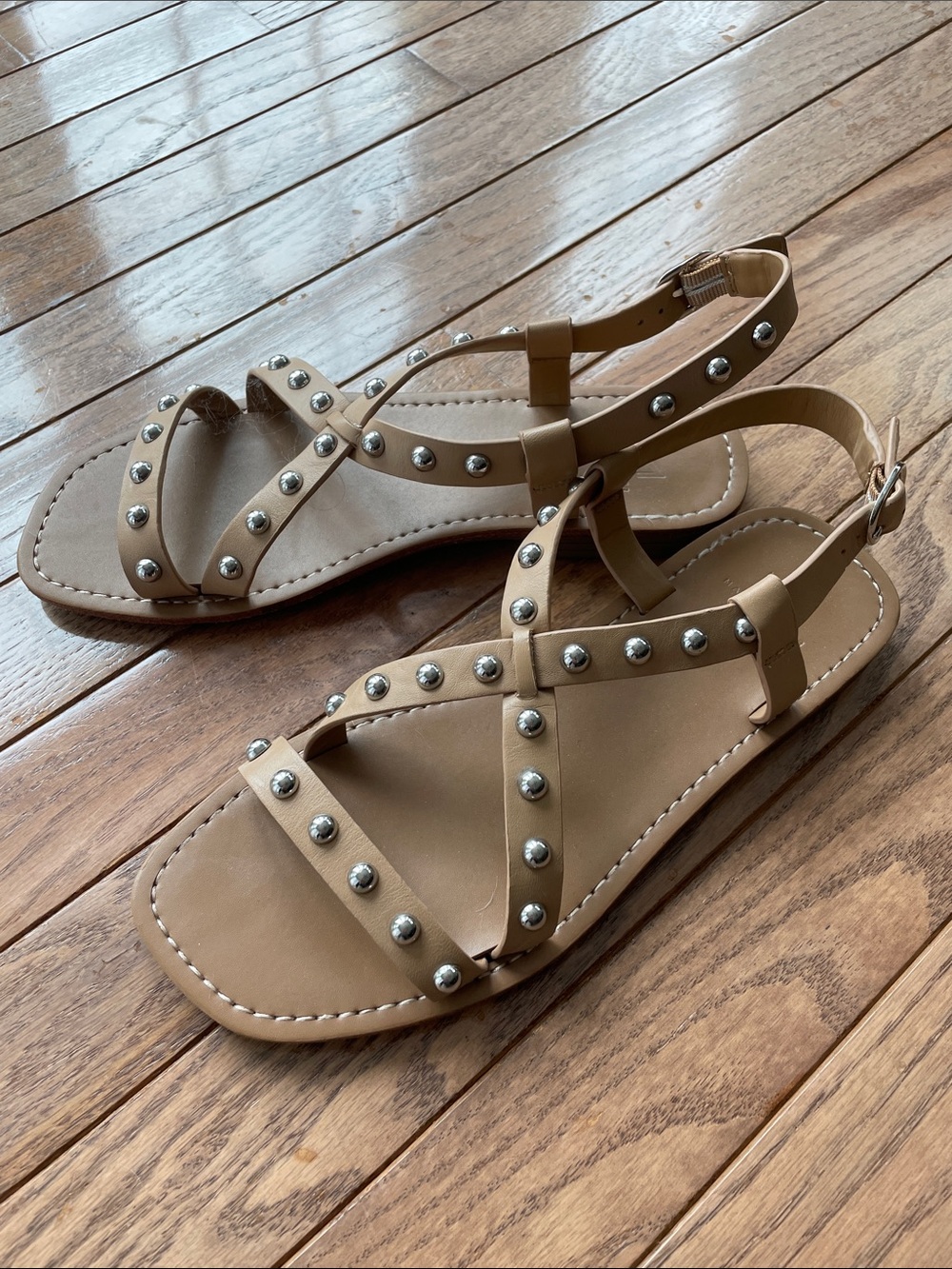 Marc Fisher 8M Studded Tan  Sandals